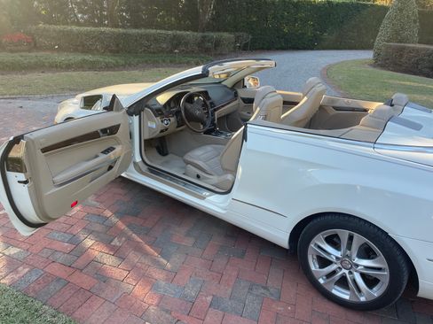 Used 2011 Mercedes-Benz E 350 Cabriolet image 10