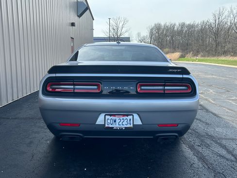 Used 2016 Dodge Challenger SRT Hellcat image 9