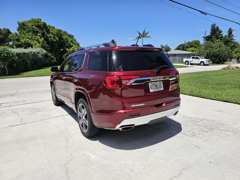 Used 2017 GMC Acadia Denali w/ Technology Package FWD image 6
