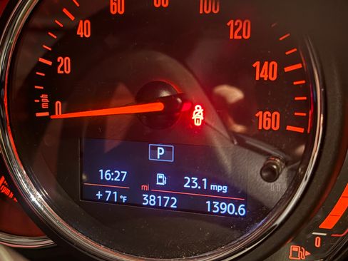 Used 2019 MINI Cooper 2-Door Hardtop image 19