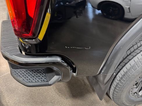 Used 2020 GMC Sierra 2500 Denali w/ Denali Ultimate Package image 9