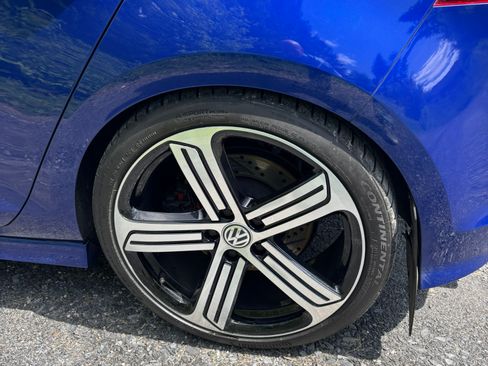 Used 2016 Volkswagen Golf R 4-Door AWD/4WD image 4