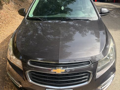 Used 2016 Chevrolet Cruze LT FWD image 2