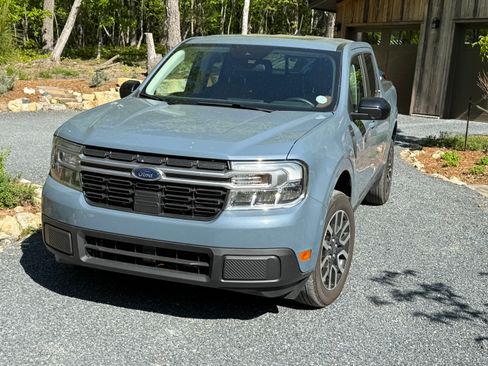 Used 2024 Ford Maverick Lariat image 2