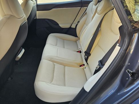 Used 2021 Tesla Model S Long Range image 11