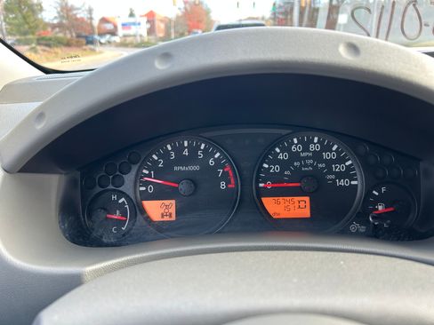 Used 2021 Nissan Frontier SV image 6