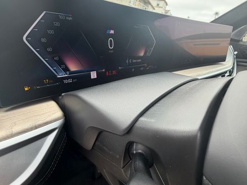 Used 2023 BMW X7 M60i w/ Executive Package image 20