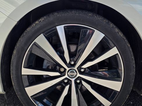 Used 2019 Nissan Altima 2.0 Platinum FWD image 25