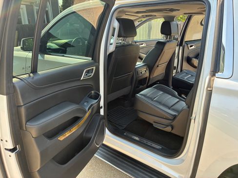 Used 2017 GMC Yukon XL Denali w/ Open Road Package AWD/4WD image 23