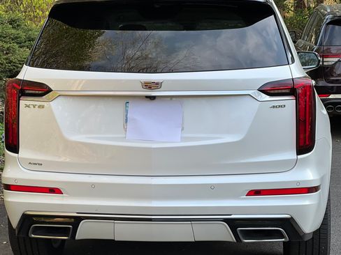 Used 2021 Cadillac XT6 Premium Luxury image 8