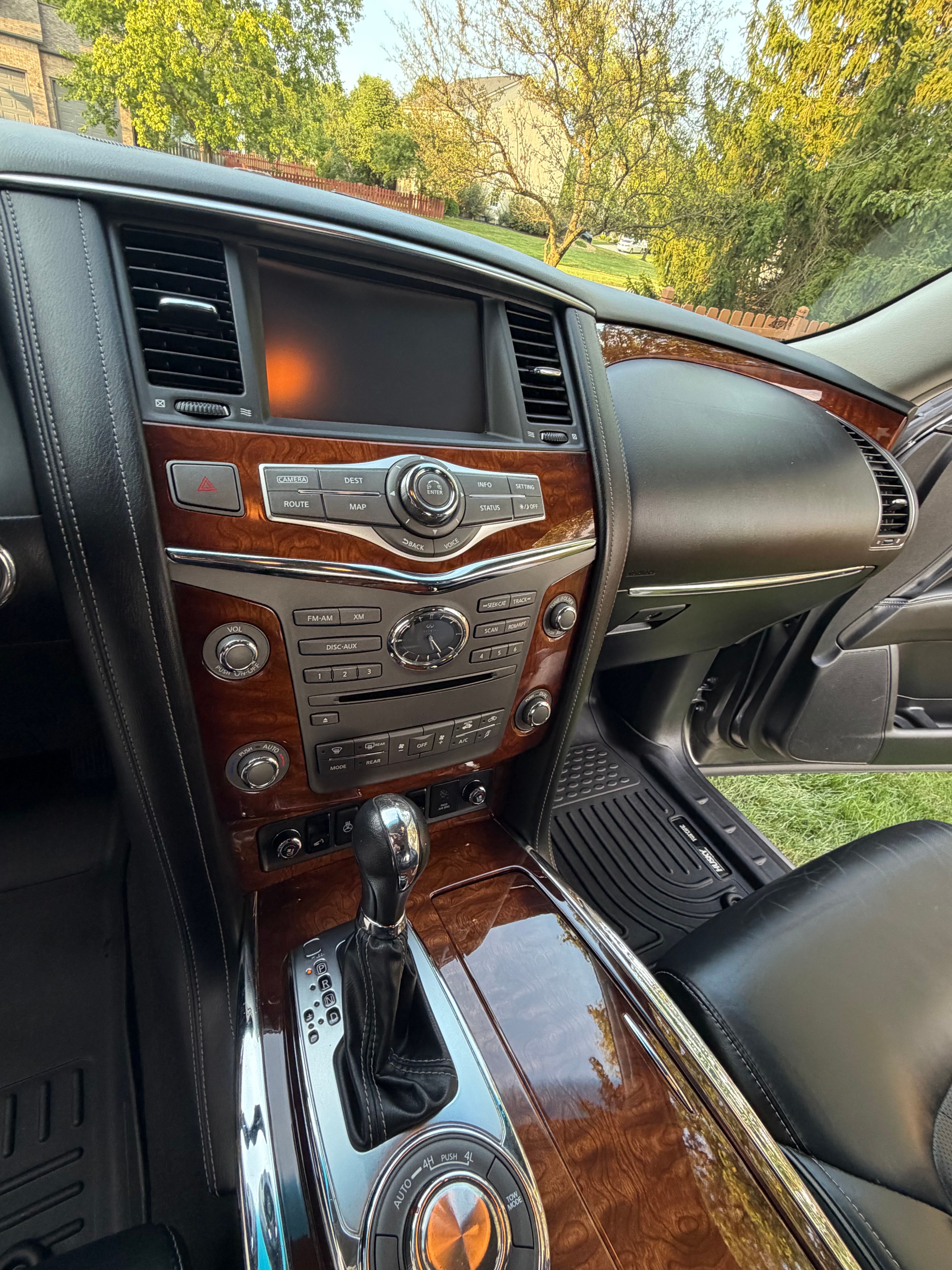 Used 2017 INFINITI QX80 4WD w/ Deluxe Technology Package image 20