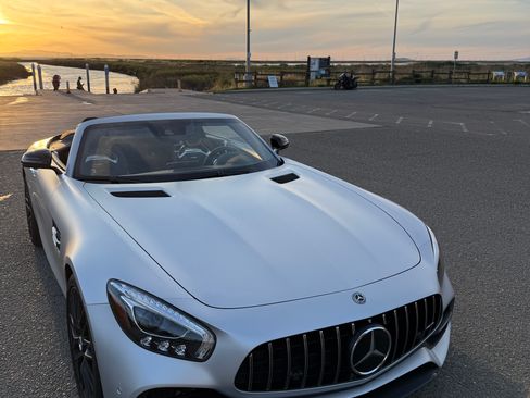 Used 2018 Mercedes-Benz AMG GT Roadster image 5