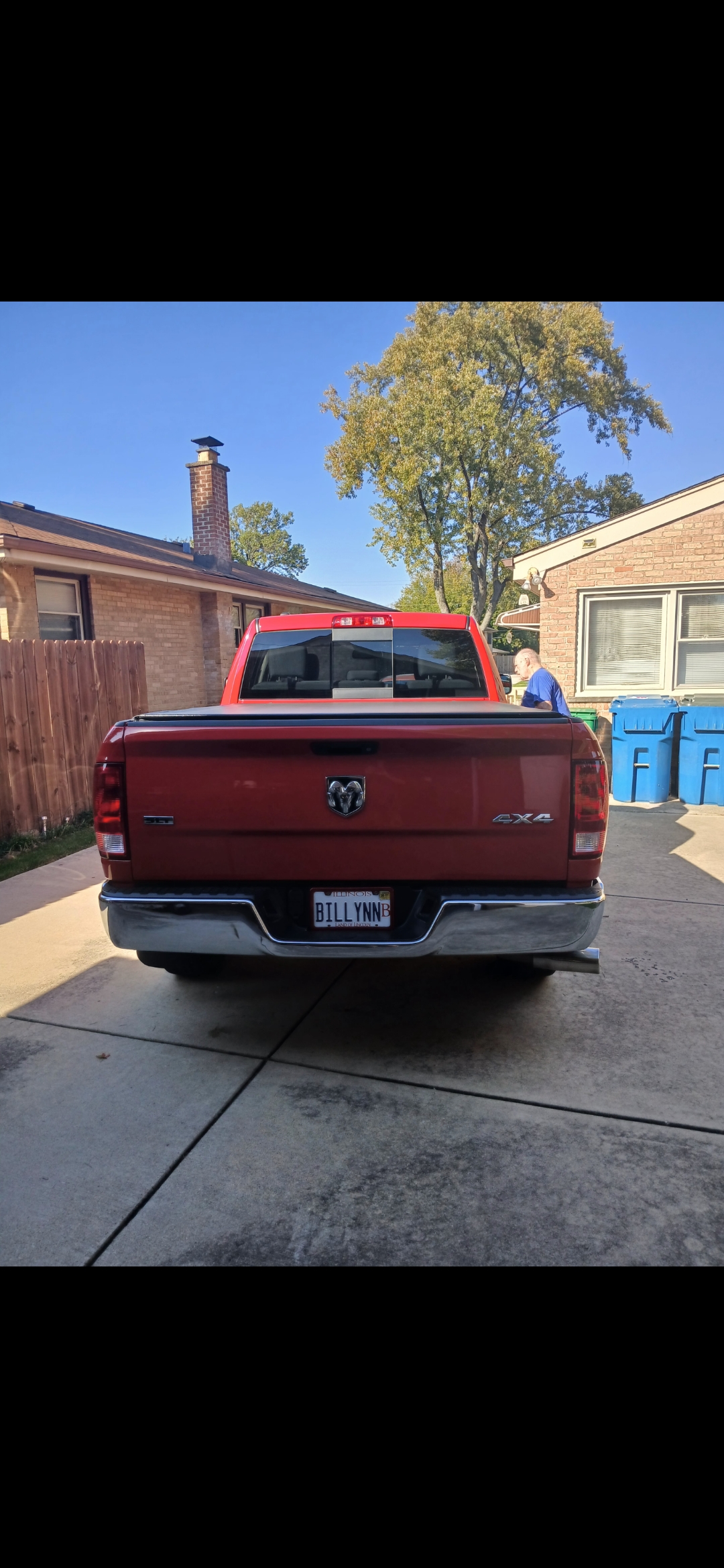 Used 2016 RAM 1500 Classic SLT AWD/4WD image 2