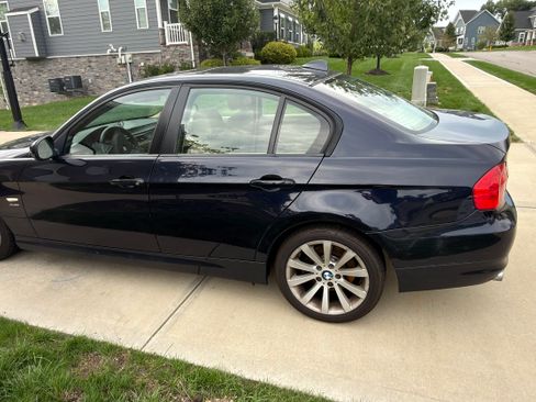 Used 2009 BMW 328i xDrive Sedan AWD/4WD image 8
