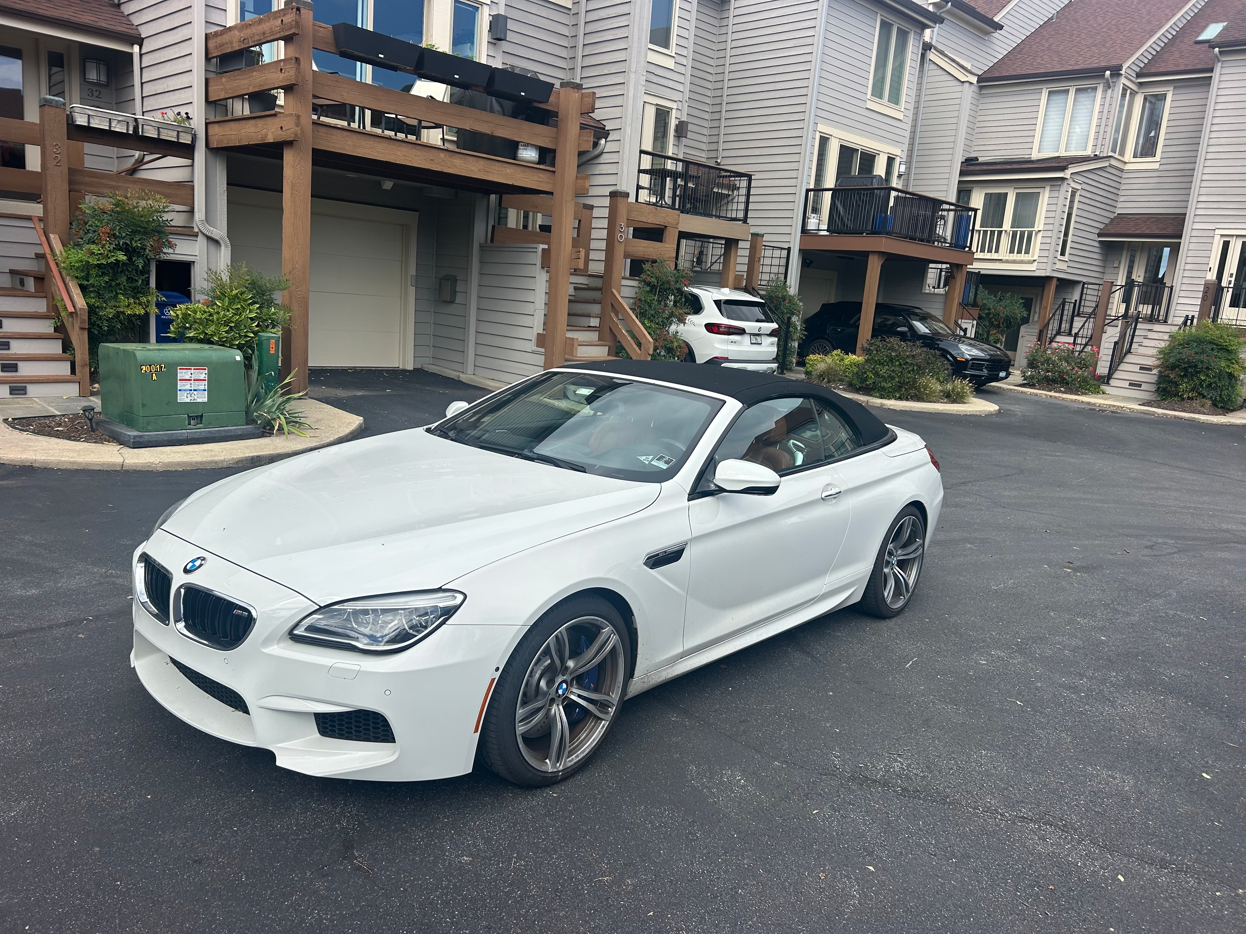 Used 2016 BMW M6 Convertible RWD image 1