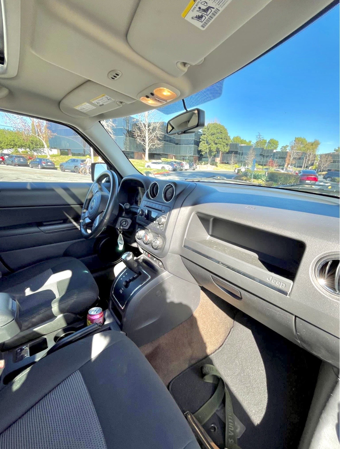 Used 2014 Jeep Patriot Latitude w/ Sun/Sound Group AWD/4WD image 8