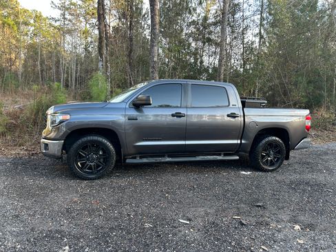 Used 2020 Toyota Tundra SR5 image 1