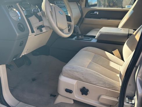 Used 2007 Ford Expedition EL XLT image 8