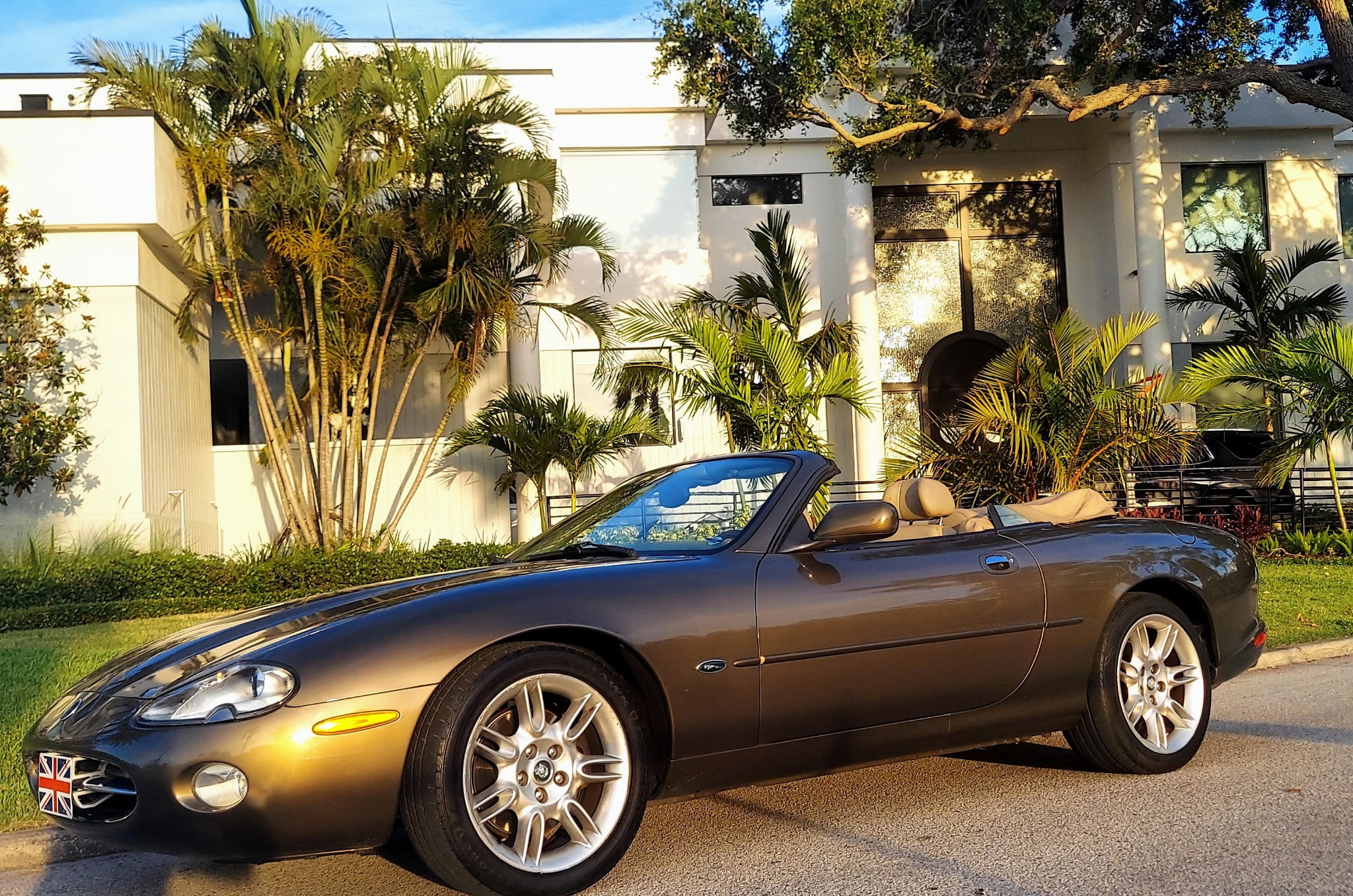 Used 2001 Jaguar XK8 Convertible RWD image 1