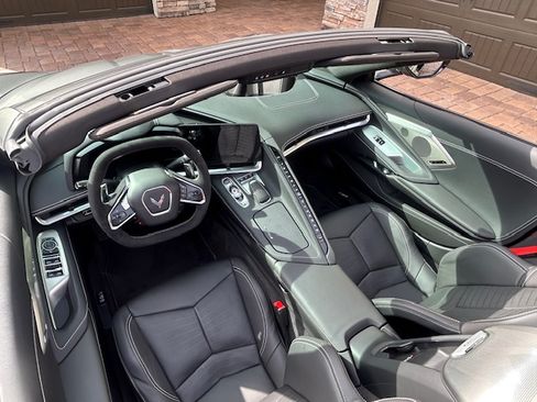 Used 2023 Chevrolet Corvette Stingray Preferred Conv w/ Z51 Performance Package image 4