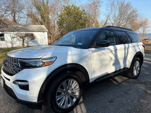 Used 2020 Ford Explorer Limited image 8