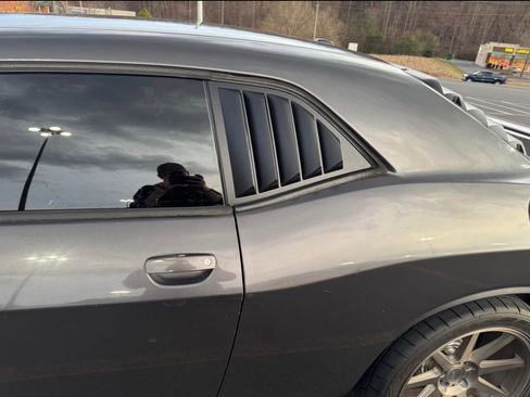 Used 2014 Dodge Challenger R/T Plus image 2