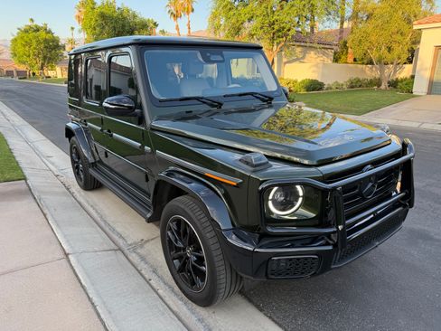 Used 2025 Mercedes-Benz G 550 image 2