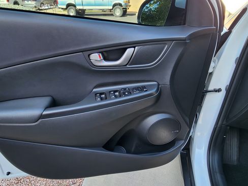 Used 2021 Hyundai Kona Ultimate w/ Cargo Package image 12