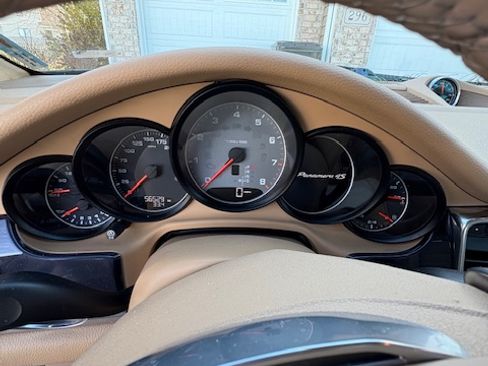 Used 2011 Porsche Panamera 4S image 16