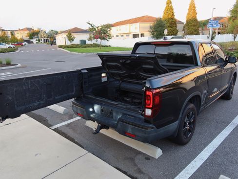 Used 2017 Honda Ridgeline Black Edition image 12
