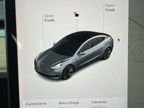 Used 2018 Tesla Model 3 Long Range image 16