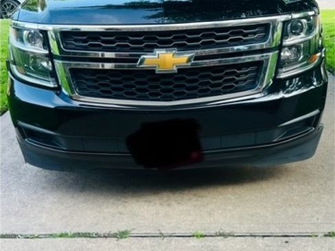 Used 2018 Chevrolet Tahoe LT image 2