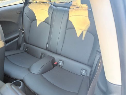 Used 2019 MINI Cooper 2-Door Hardtop image 11