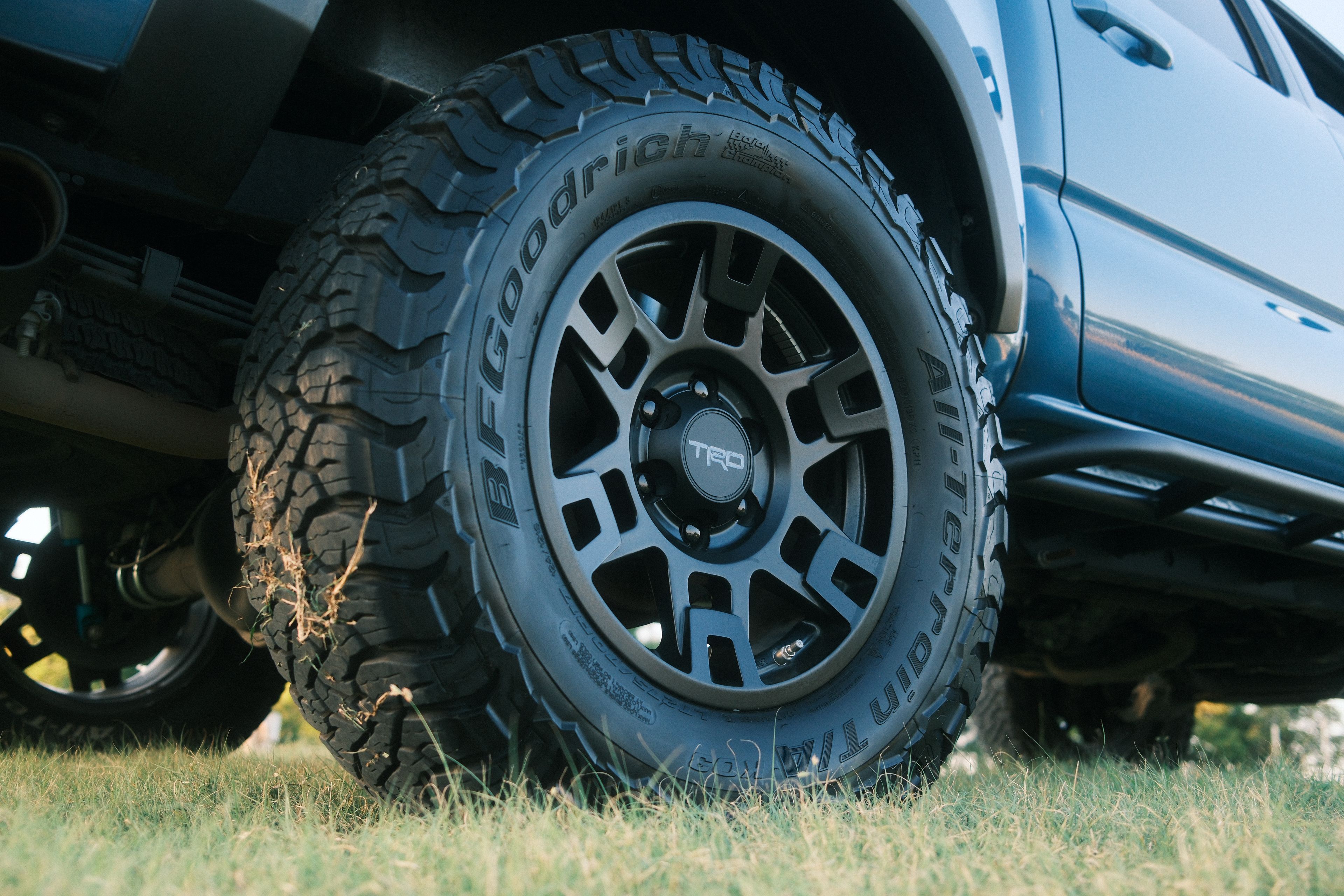 Used 2019 Toyota Tacoma TRD Off-Road w/ Technology Package AWD/4WD image 8