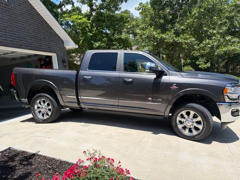 Used 2022 RAM 3500 Limited w/ Safety Group AWD/4WD image 4