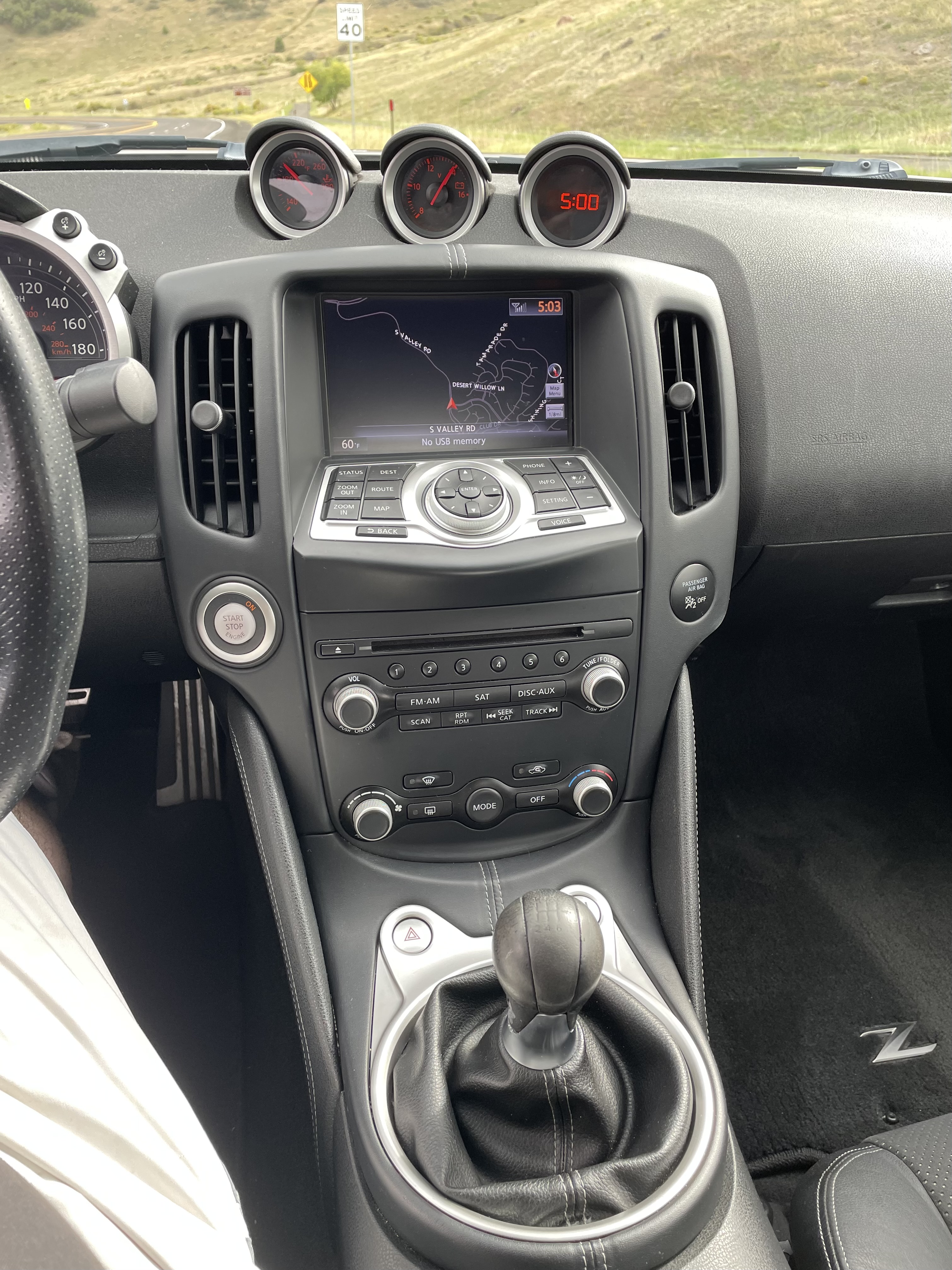 Used 2010 Nissan 370Z Touring w/ Sport Pkg RWD image 19