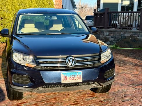 Used 2014 Volkswagen Tiguan SE image 8