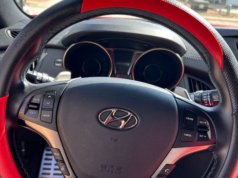 Used 2015 Hyundai Genesis 3.8 image 15