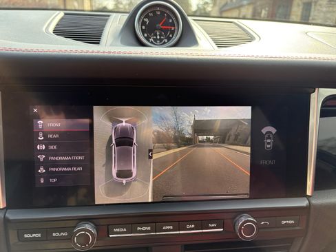 Used 2021 Porsche Macan S image 15