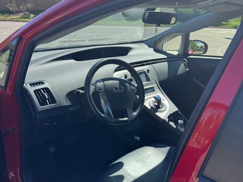 Used 2015 Toyota Prius Persona Series FWD image 6