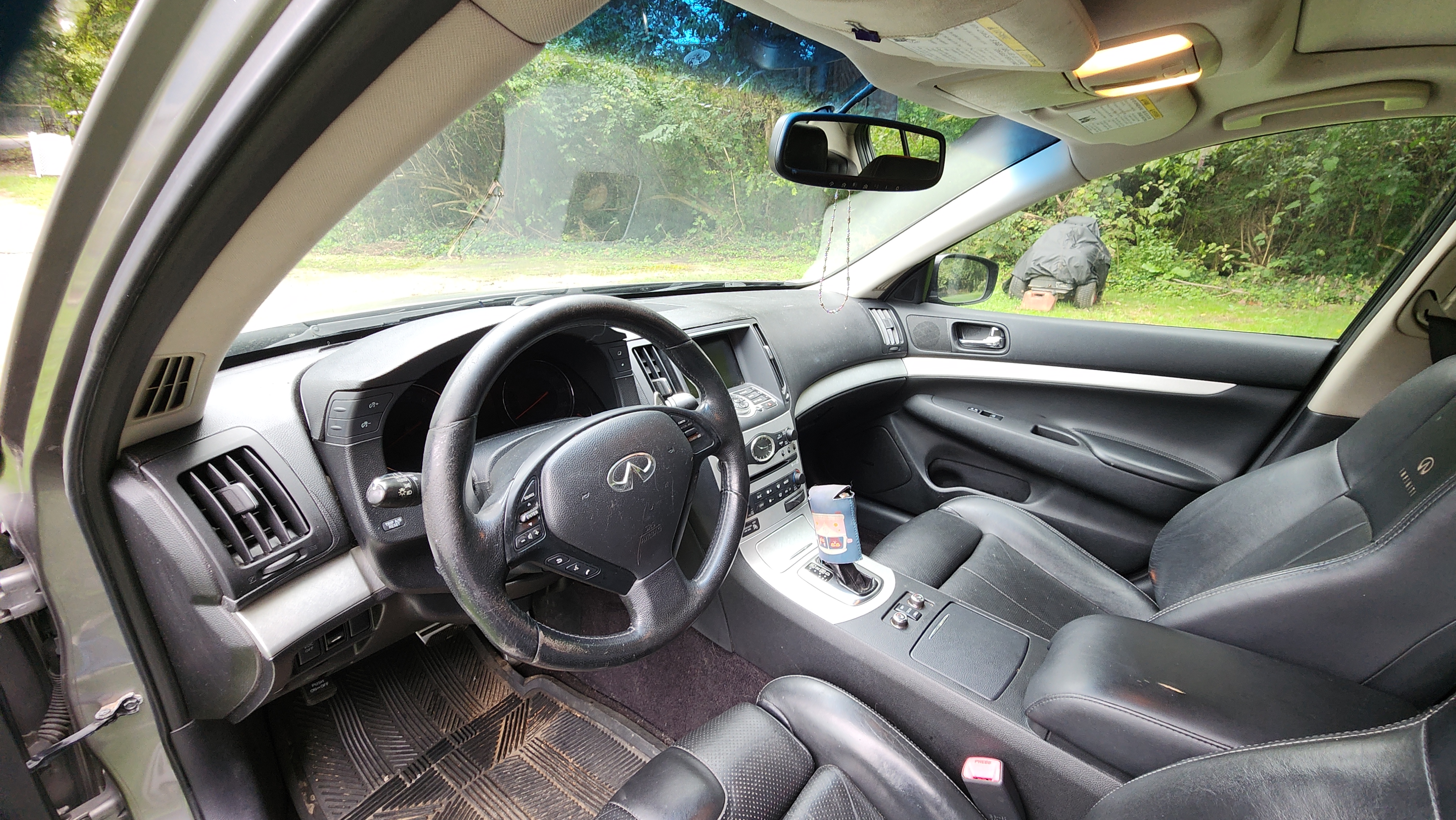 Used 2009 INFINITI G37 x Sedan w/ Premium Pkg AWD/4WD image 14