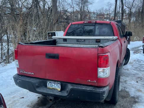 Used 2010 Toyota Tundra 4x4 Double Cab image 5