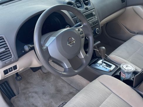 Used 2012 Nissan Altima 2.5 S FWD image 8