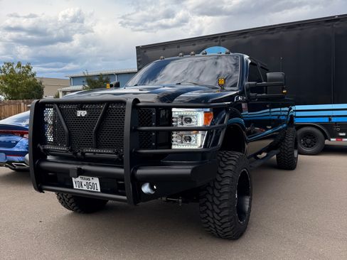 Used 2015 Ford F250 Lariat w/ Lariat Interior Package AWD/4WD image 1
