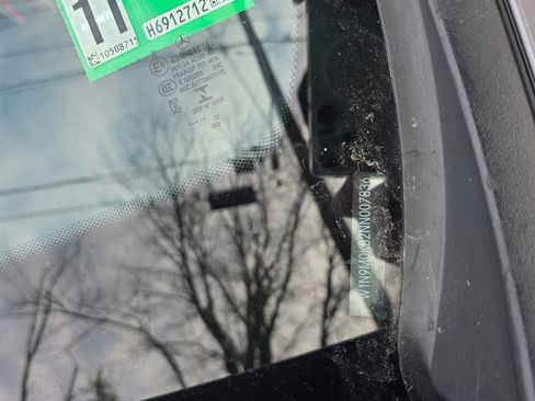 Used 2022 Mercedes-Benz EQB 300 EQB 300 4MATIC Sport Utility 4 image 9