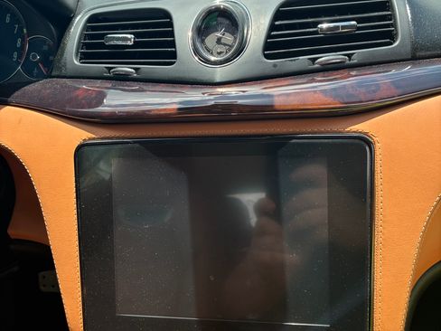 Used 2018 Maserati GranTurismo Sport RWD image 16