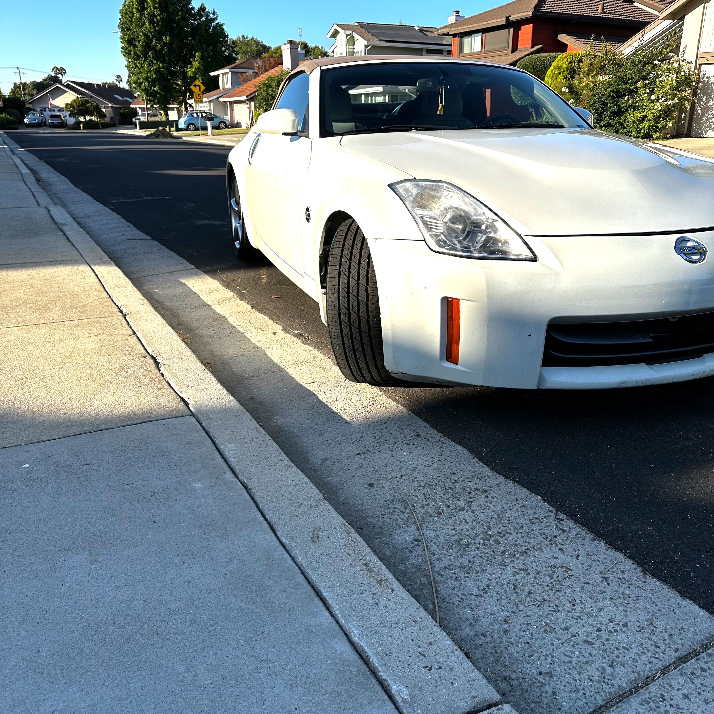 Used 2007 Nissan 350Z Touring RWD image 6