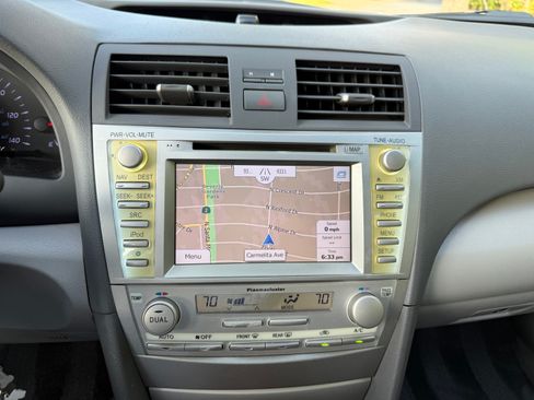 Used 2011 Toyota Camry XLE w/ XLE Extra-Value Pkg #2 FWD image 12