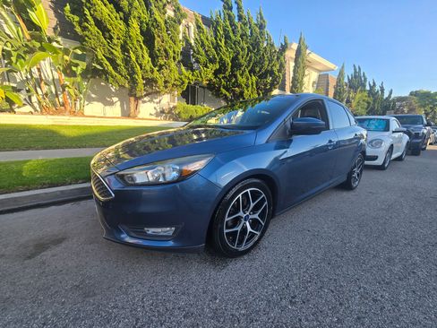 Used 2018 Ford Focus SEL image 2