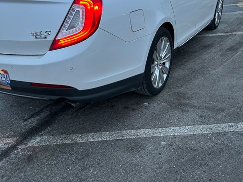 Used 2014 Lincoln MKS AWD w/ Equipment Group 201A image 2